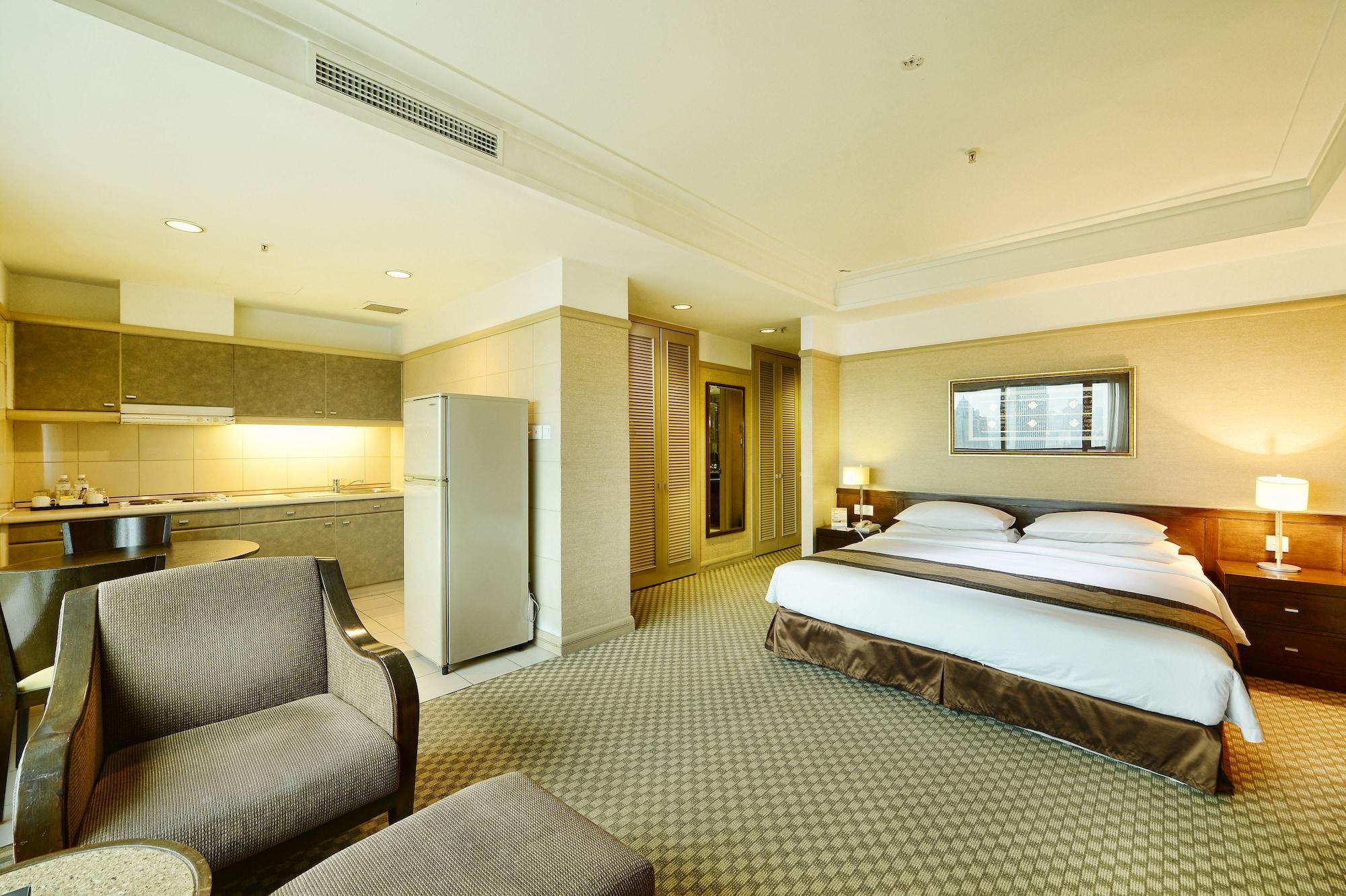 Pacific Regency Hotel Suites Куала-Лумпур Экстерьер фото A suite at the hotel