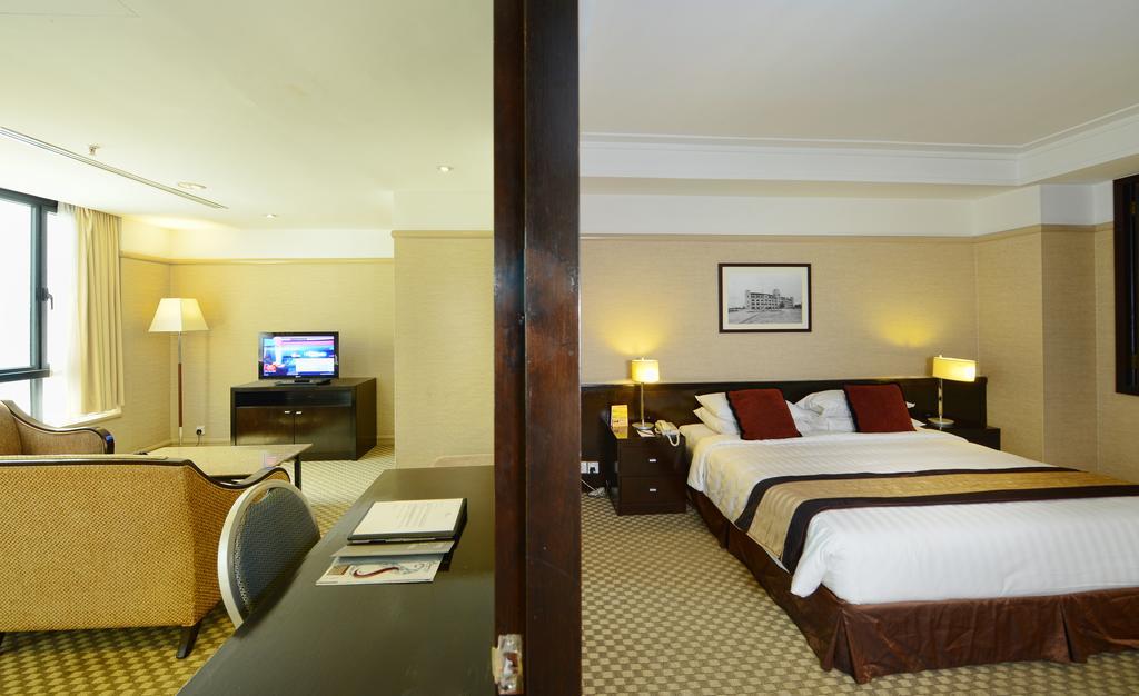Pacific Regency Hotel Suites Куала-Лумпур Экстерьер фото Suite